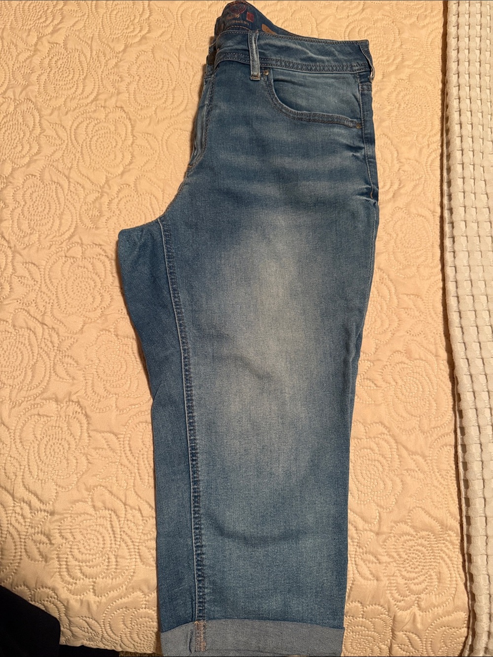 Faded Glory Light Blue Denim Capri’s